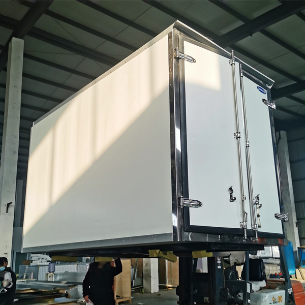 <h3>Electrically powered trailer refrigeration unit - KINGCLIMA </h3>
